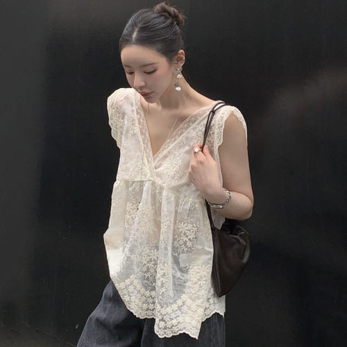 韩国V领蕾丝刺绣提花无袖背心女