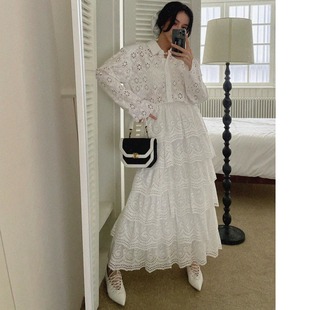 韩国东大门重工刺绣镂空钩花白色蕾丝衬衫+高腰蛋糕半身裙女套装
