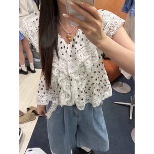 韩国东大门甜美碎花蕾丝花边V领泡泡袖短款波点衬衫女娃娃衫上衣