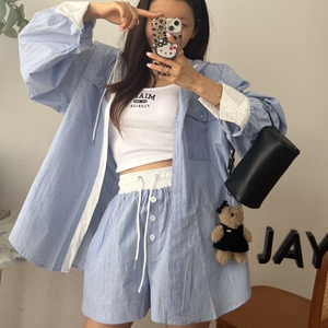 韩国东大门拼色条纹连帽中长款防晒衬衫女+高腰抽绳休闲短裤套装