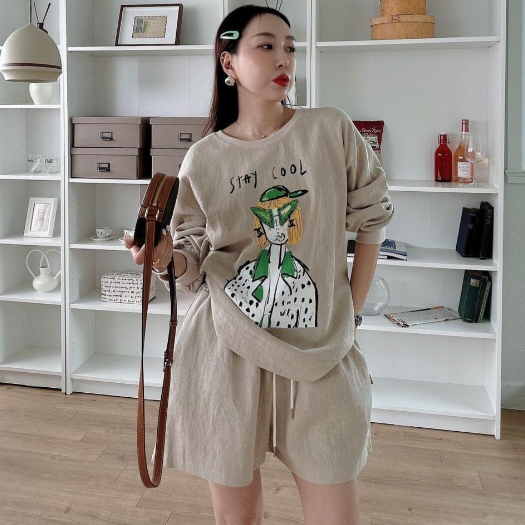 韩国东大门圆领宽松搞怪人物印花薄款长袖卫衣T恤女+休闲短裤套装