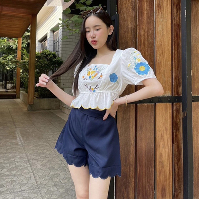 韩国方领荷叶边衬衫休闲短裤套装