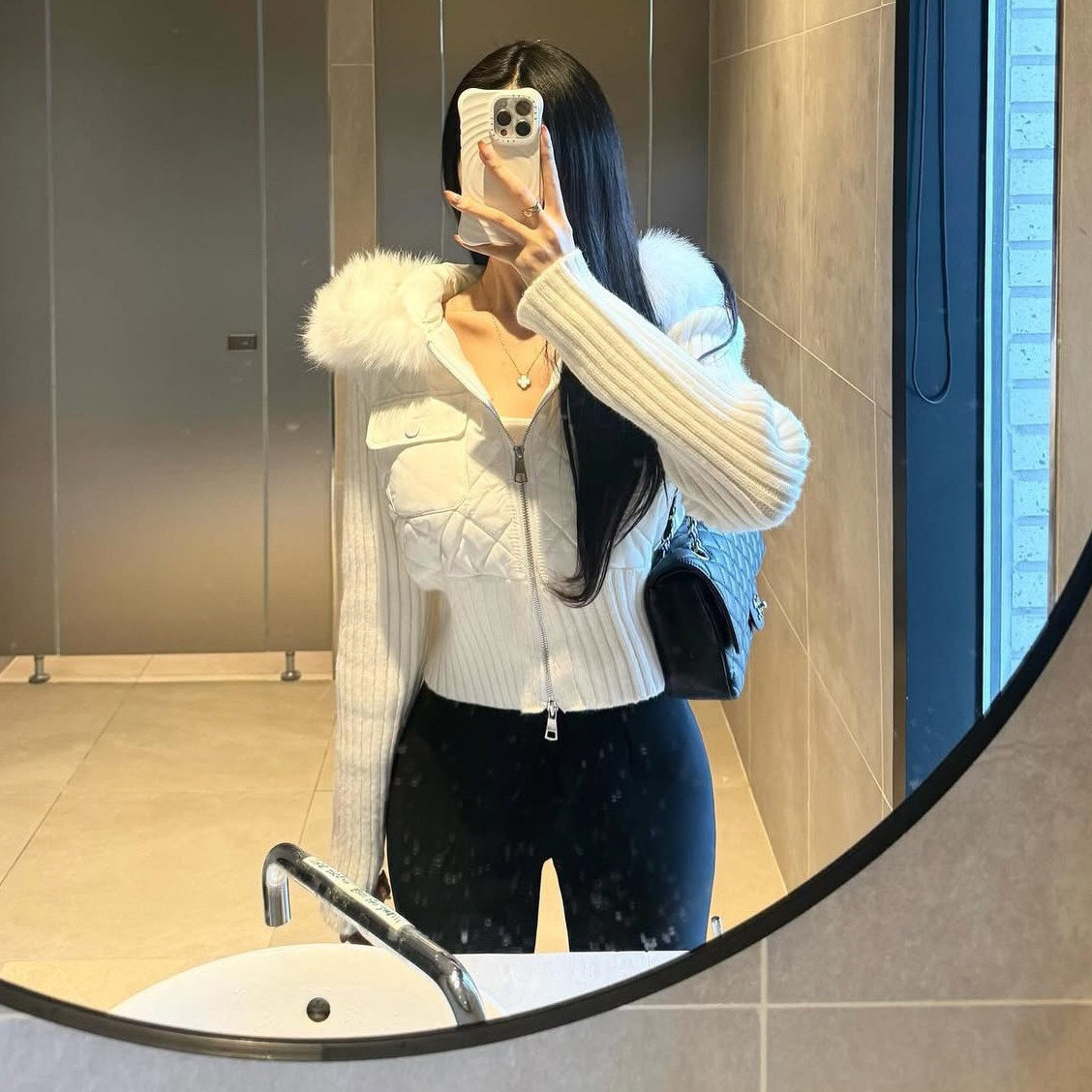 韩国东大门针织拼接双拉链短外套收腰显瘦仿皮草毛领棉服外套女