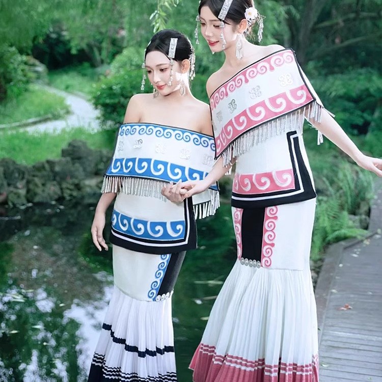 新款彝族服装一字肩棉麻抹胸彝族服装套装女年轻款民族演出服女装