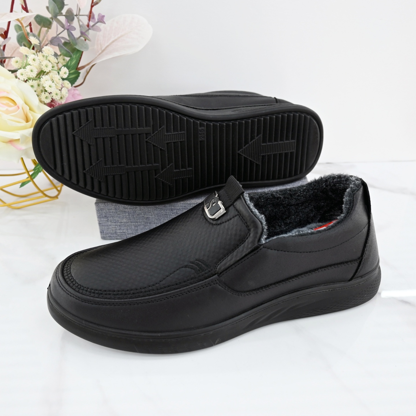 商务仿皮鞋防水防滑加绒男鞋