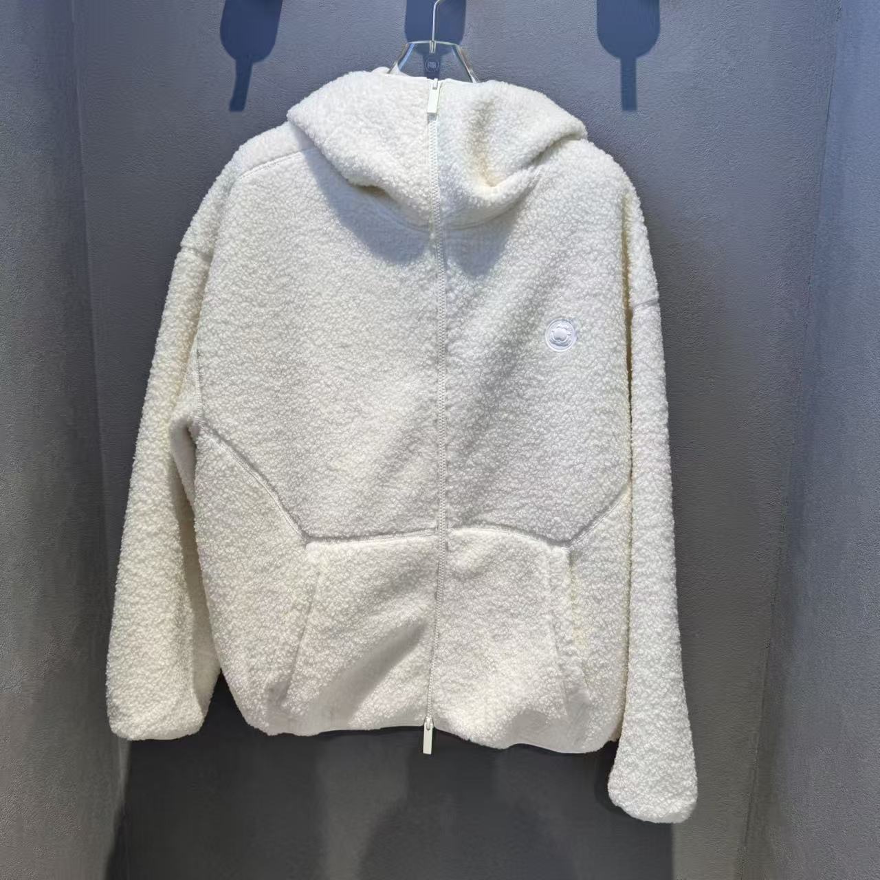 Fun潮牌2025冬季国内专柜正品代购FGW154A0W加菲猫连帽男女休闲服