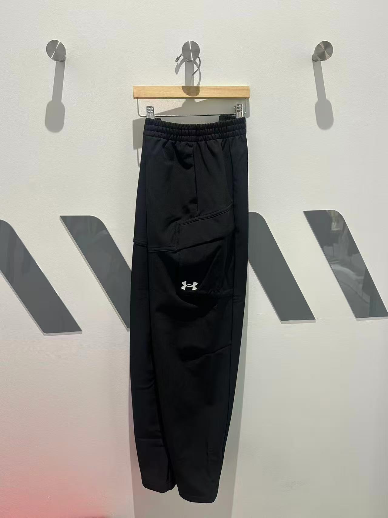 安德玛UA 秋冬 Unstoppable自在系列女子加绒束脚运动长裤1389303