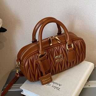 复古质感保龄球小包包女2025新款时尚褶皱单肩包手提斜挎包枕头包