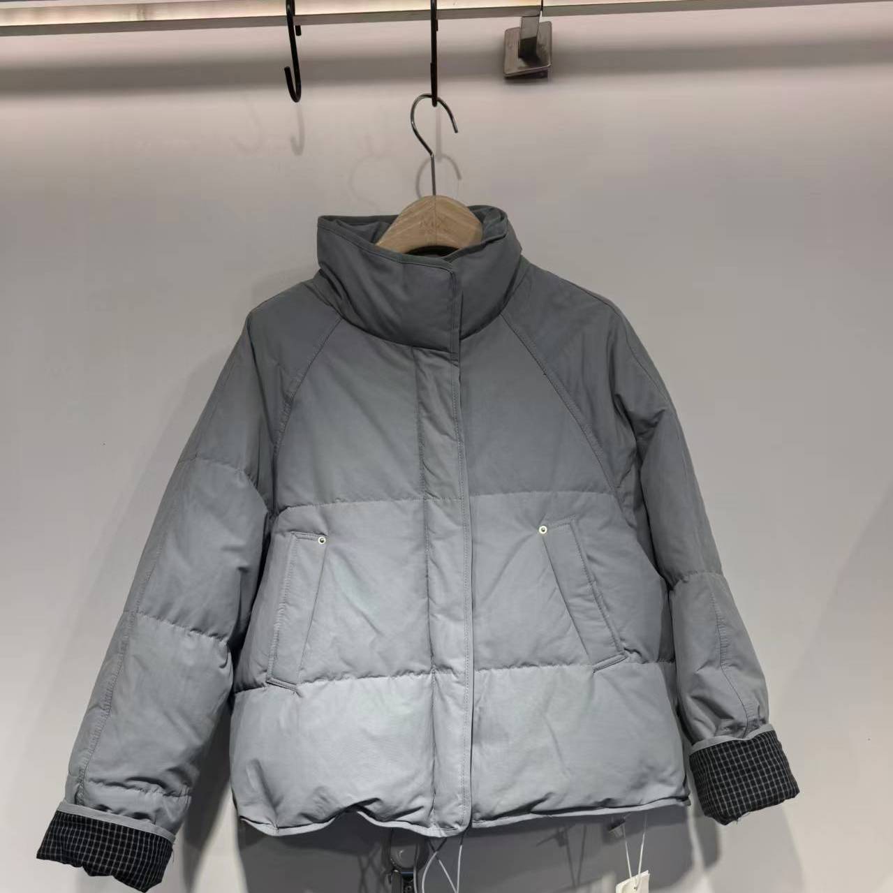 Z5991欧货时尚休闲百搭显瘦白鸭绒羽绒服立领外套女2025冬季新款