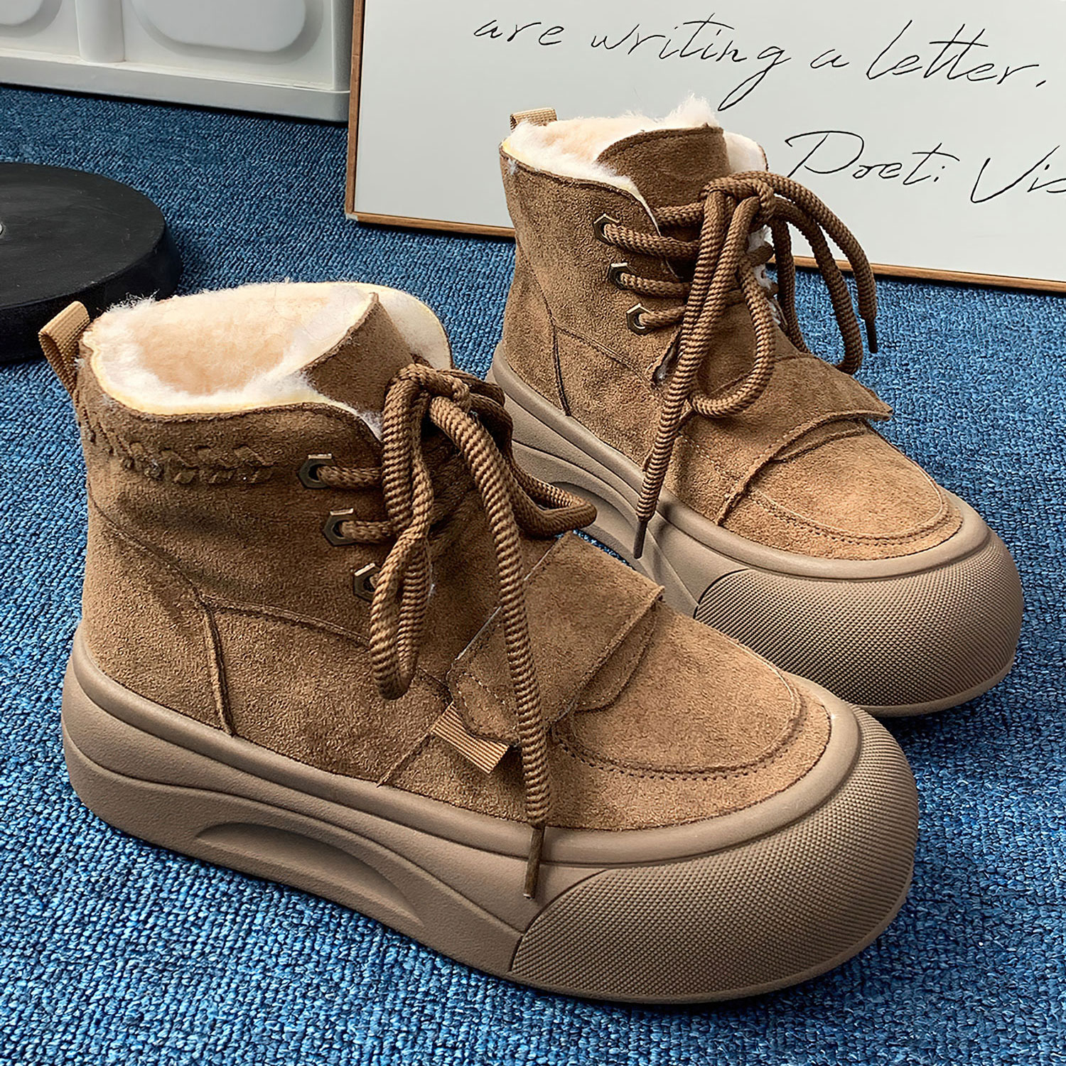 驼色时尚加绒保暖休闲小众款板鞋