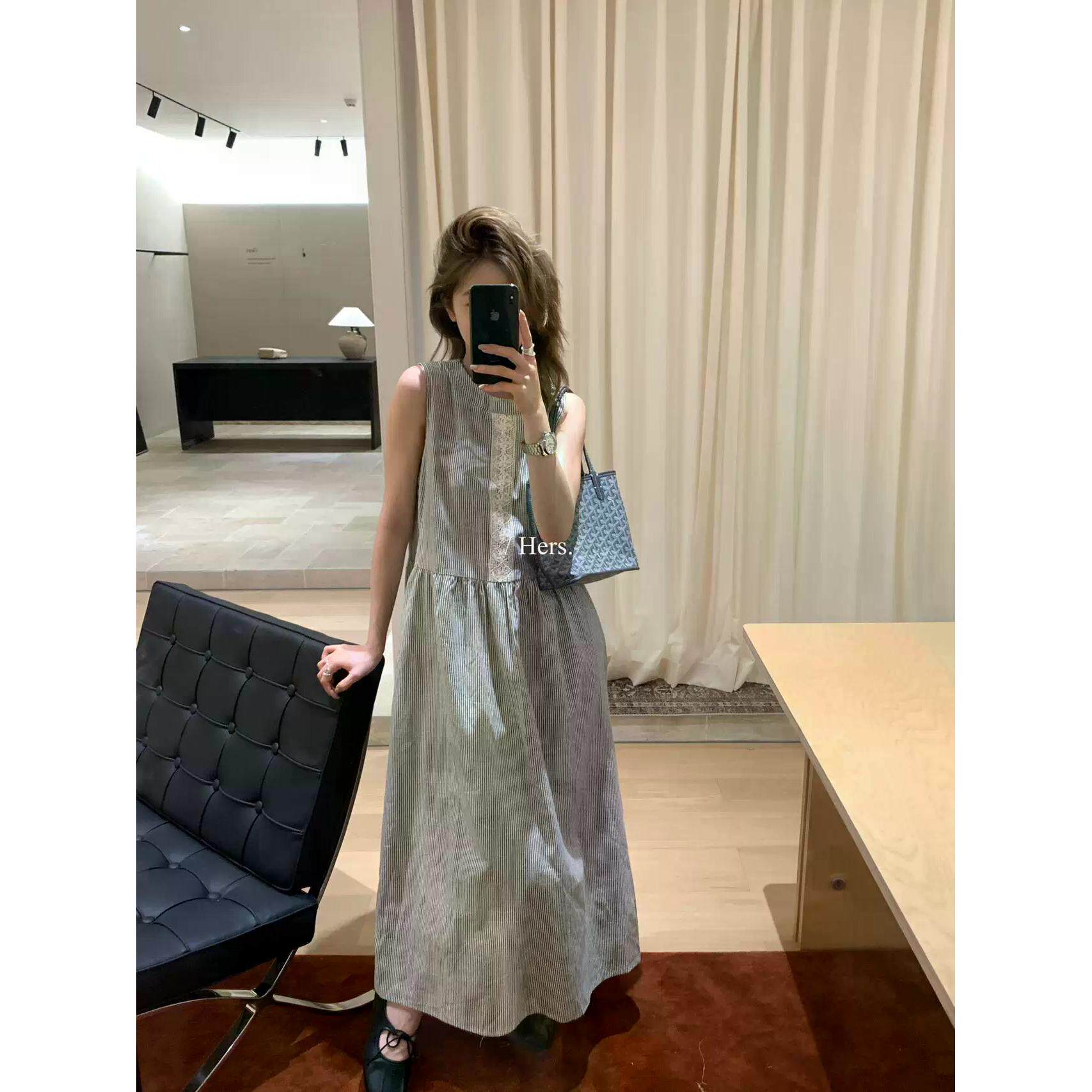 Hers蕾丝拼接复古文艺圆领通勤休闲甜美可爱无袖条纹连衣裙女夏