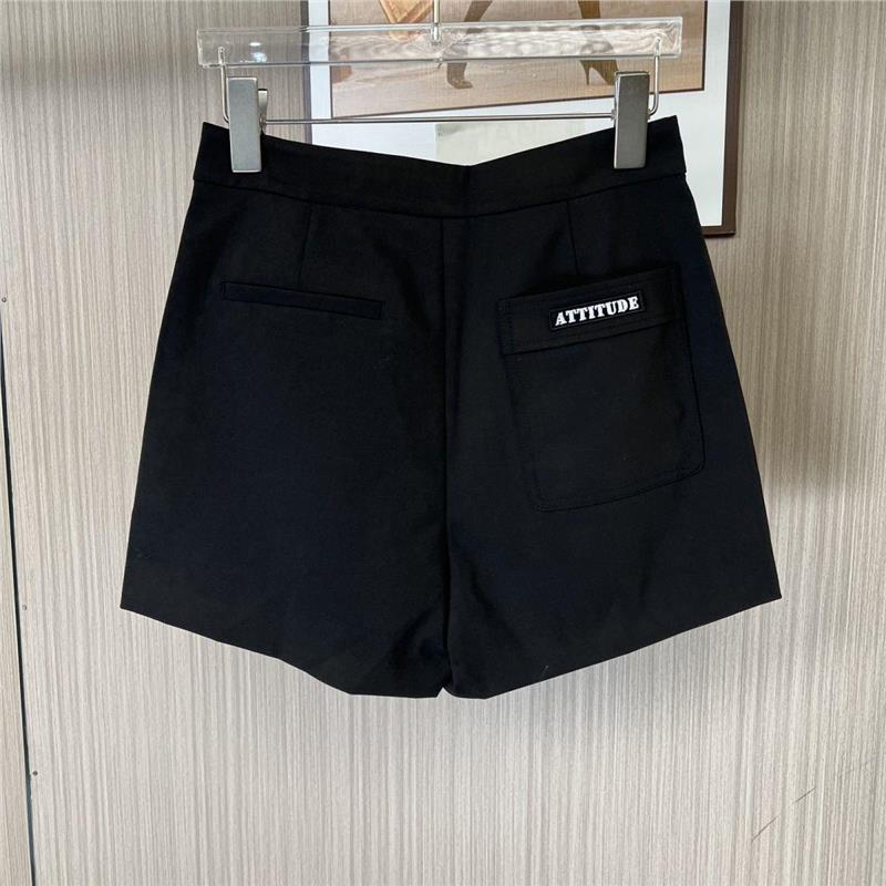 9002品牌撤柜ATU黑色薄款百搭西装短裤夏季新款显瘦小个子热裤辣