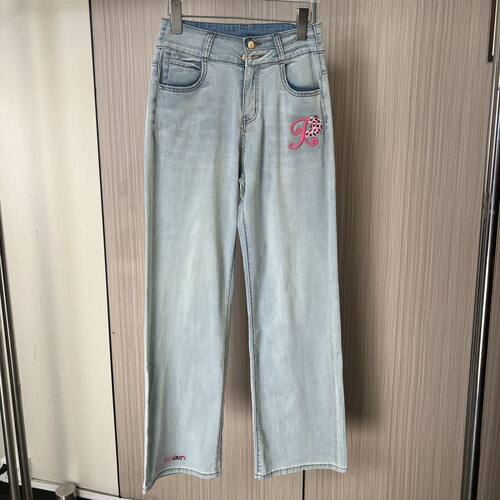 6252品牌剪标撤柜2026夏季新款直筒牛仔裤刺绣字母阔腿裤薄裤长裤