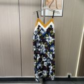 9922撤柜撤柜大码 女装 碎花吊带连衣裙