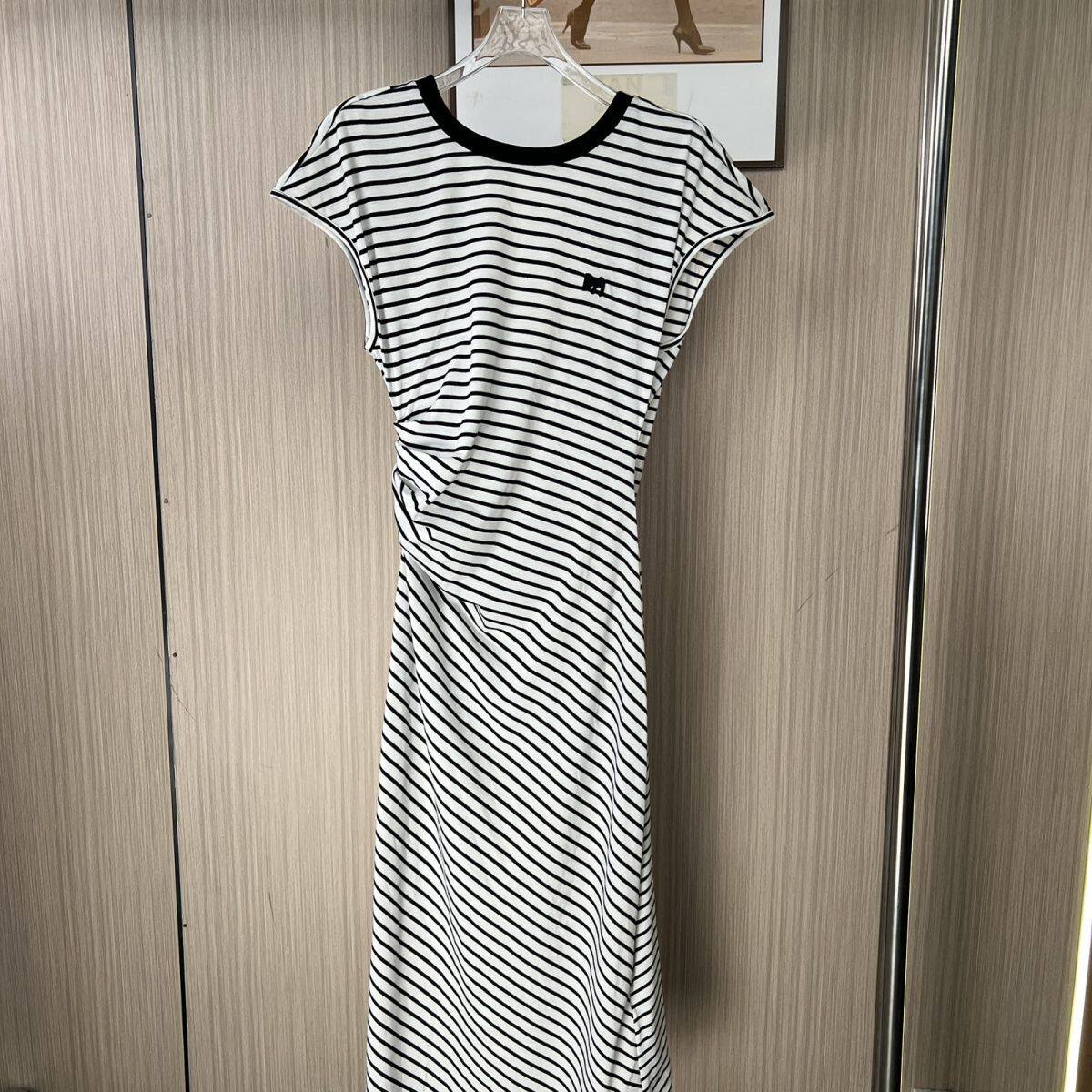 3243撤柜WL南油货夏季新款设计师款显瘦条纹连衣裙女露背褶皱长裙