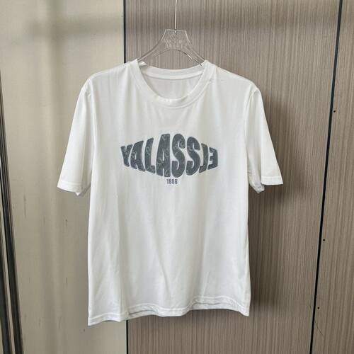 9593品牌撤柜剪标2026夏季新款刺绣字母图案短袖宽松版T恤女白色