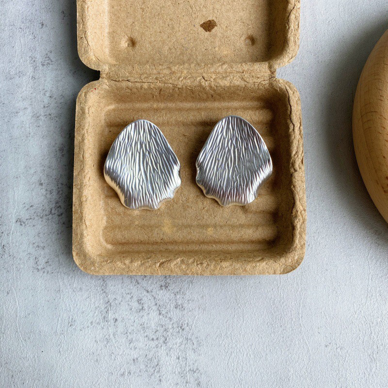 春夏新款花瓣Petal纹理耳环轻奢小众设计感时尚弧形耳钉耳饰配饰