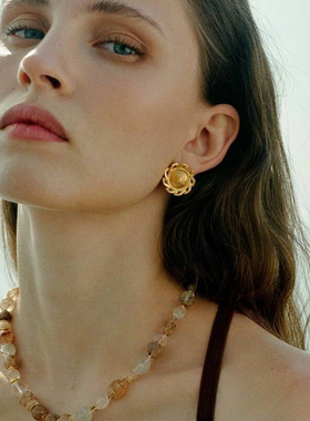 MONSEC春夏新款旭日纽扣耳钉女独特小众设计高级感百搭耳饰2025新