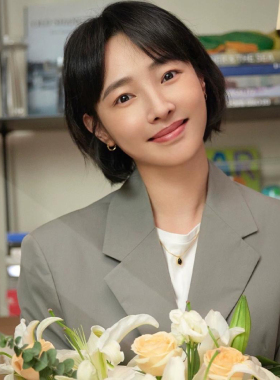 好团圆向前白百何同款金色黑玛瑙项链吊坠叠戴配饰高级感轻奢小众