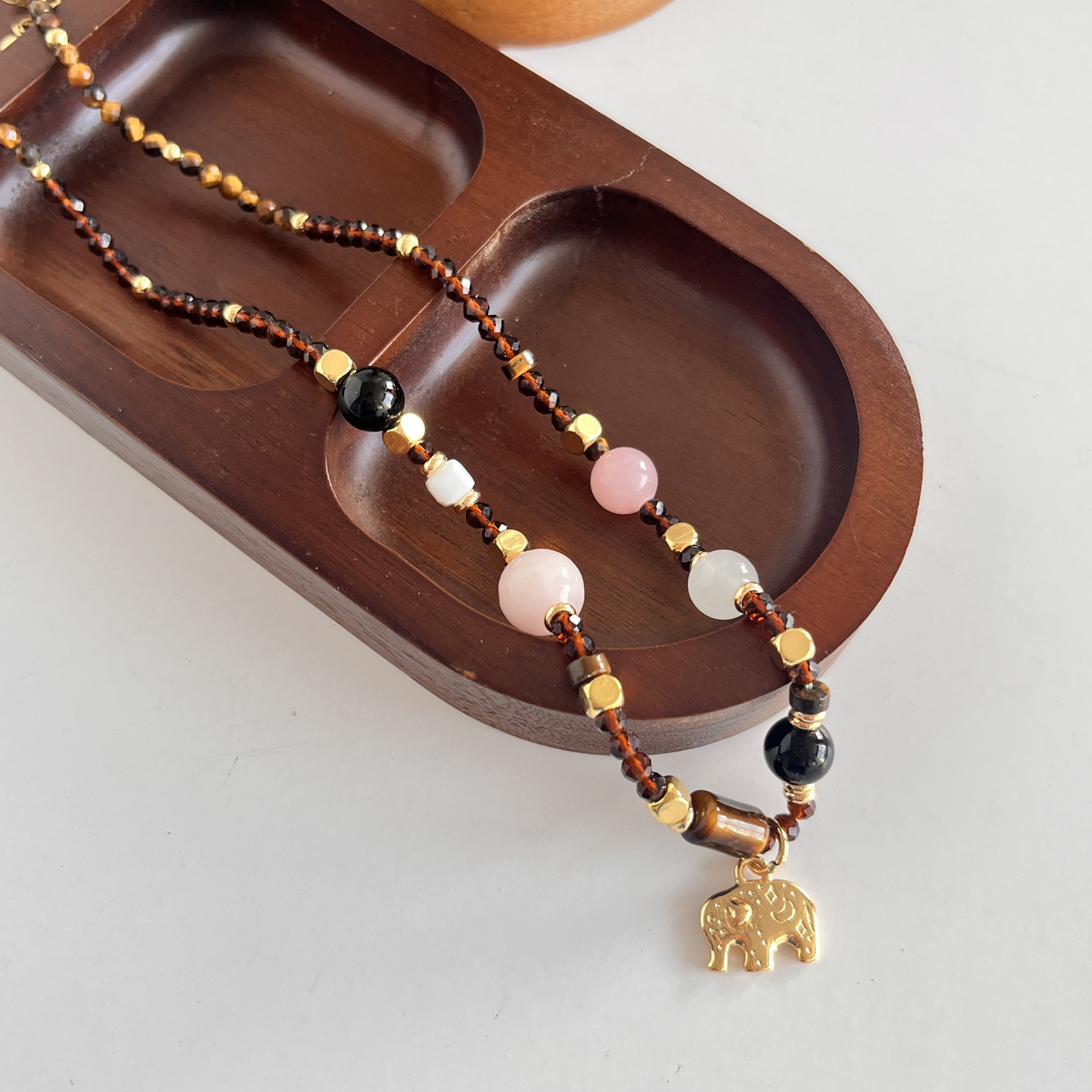 吴昕董洁同款项链女串珠梦幻岛小象美拉德玛瑙锁骨链小众高级叠戴