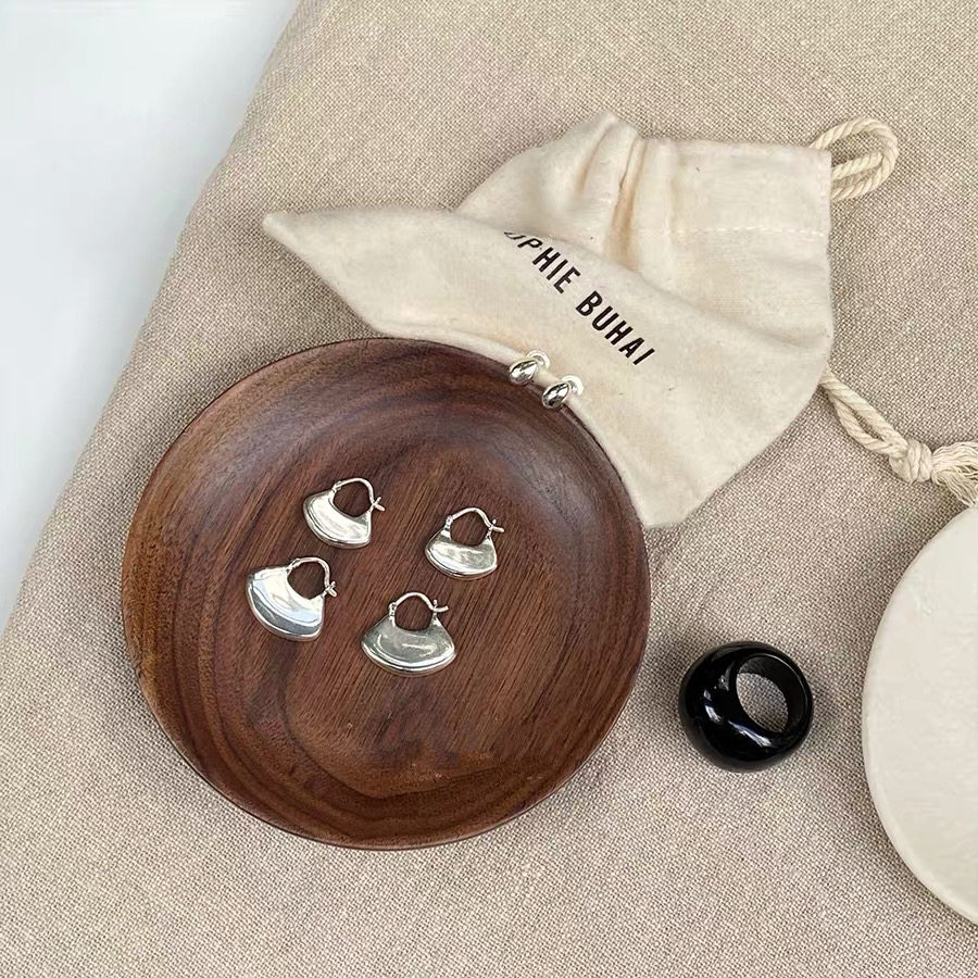 zp定制版fever博主同款Sophie B简约百搭扇形银杏叶小耳环耳圈女