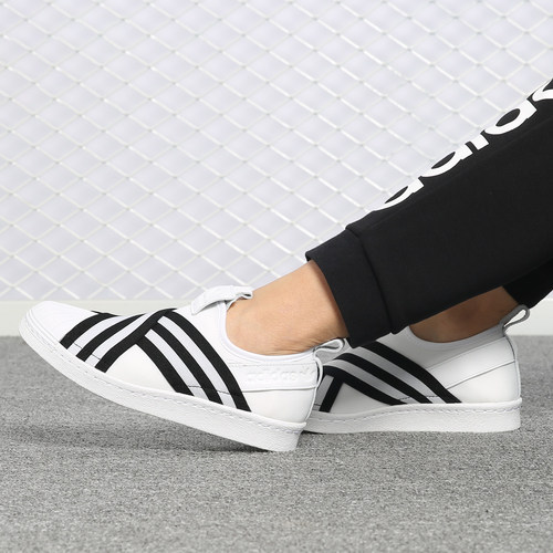 休闲鞋Adidas/阿迪达斯