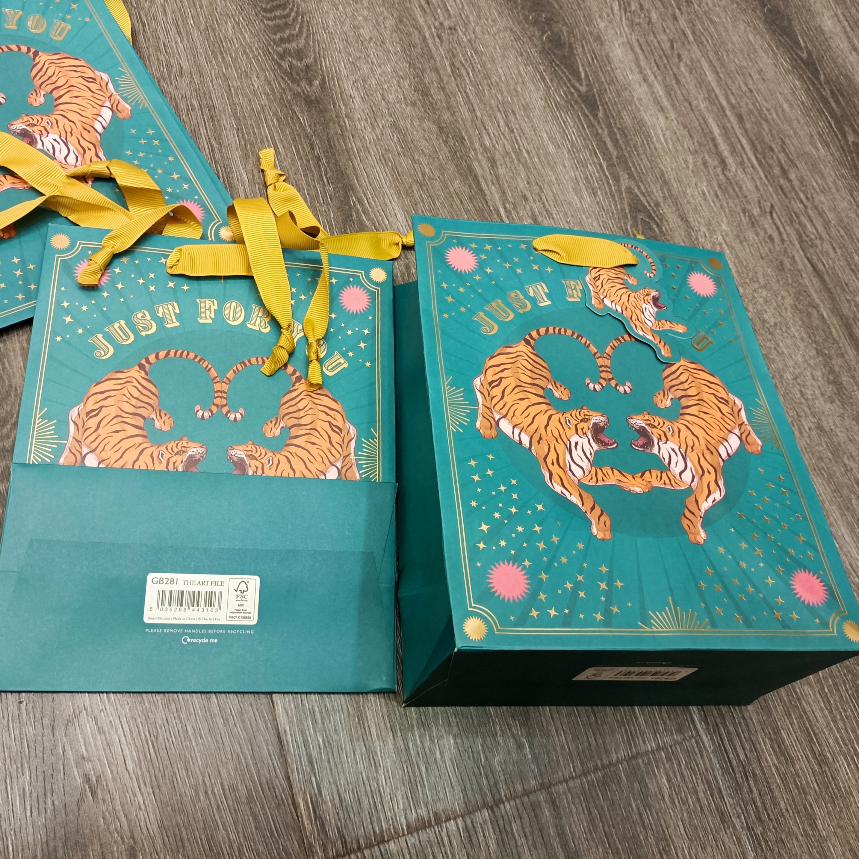 订单库存中号竖版虎虎生威礼品包装手提袋礼物袋纸袋子,厨房/烹饪用具,点心包装盒/包装袋,淘宝优惠券,粉丝福利购,淘宝优惠卷