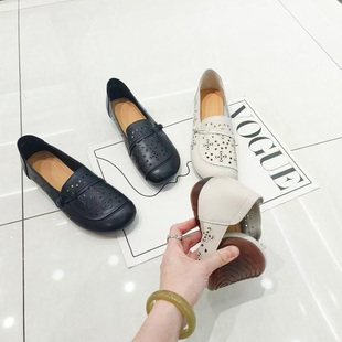 真皮大码女鞋41-43码镂空透气休闲鞋40 42妈妈鞋显脚小软底单鞋