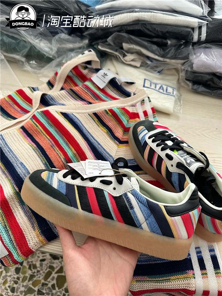 女子时尚经典运动板鞋