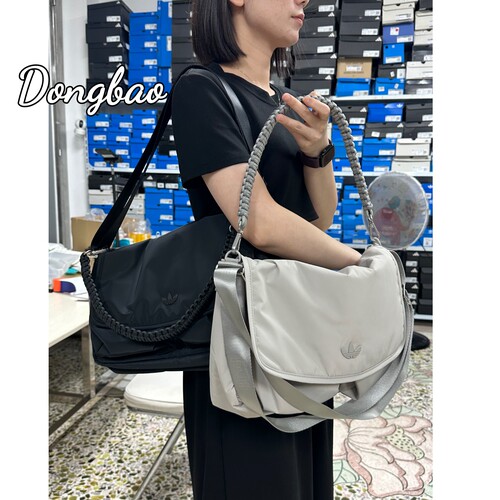 阿迪达斯运动单肩斜挎包