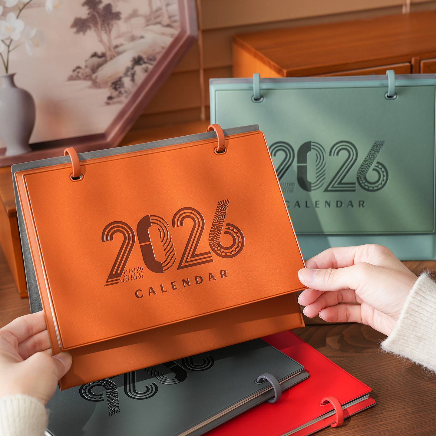 2026年仿皮PU紧台历定制蛇年企业台历设计定做公司日历年历创意商务办公桌面月历订做专版定制印刷设计内容