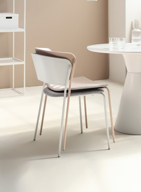 创意咖啡厅餐厅椅子奶油风靠背北欧椅子网红原木休闲区办公室椅子