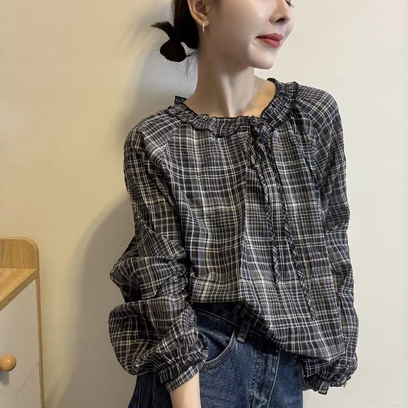 欧洲站2026春季新款欧货时尚圆领木耳边宽松减龄套头格子小衫上衣