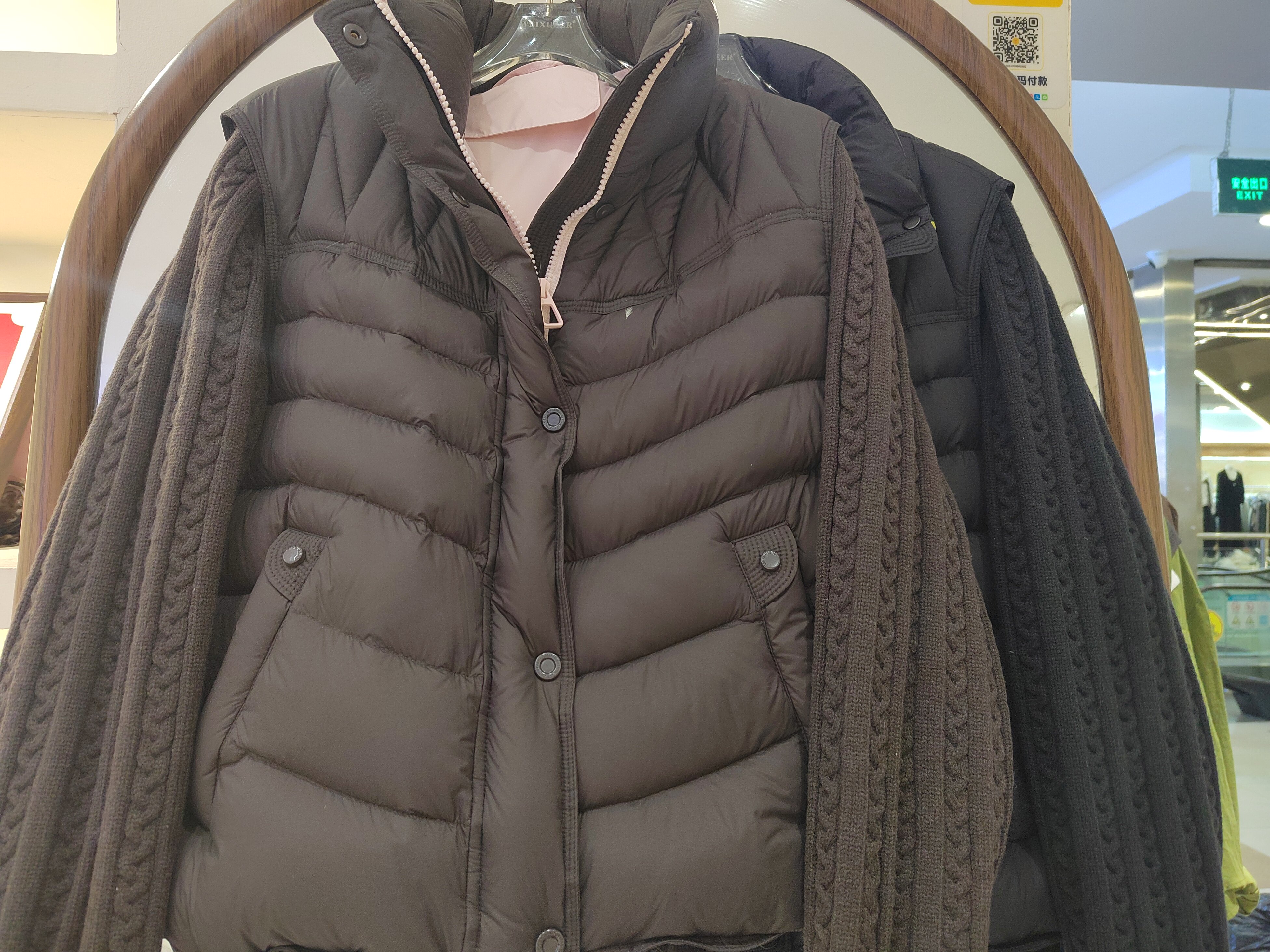 2026年冬季新款82315羽绒服女短款小个子欧货女装高端大牌外套