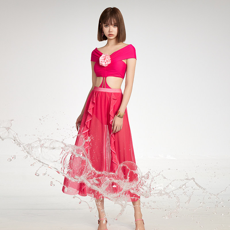 Margery泳衣女新款连体显瘦花朵裙式遮肉带胸垫短袖性感露背度假