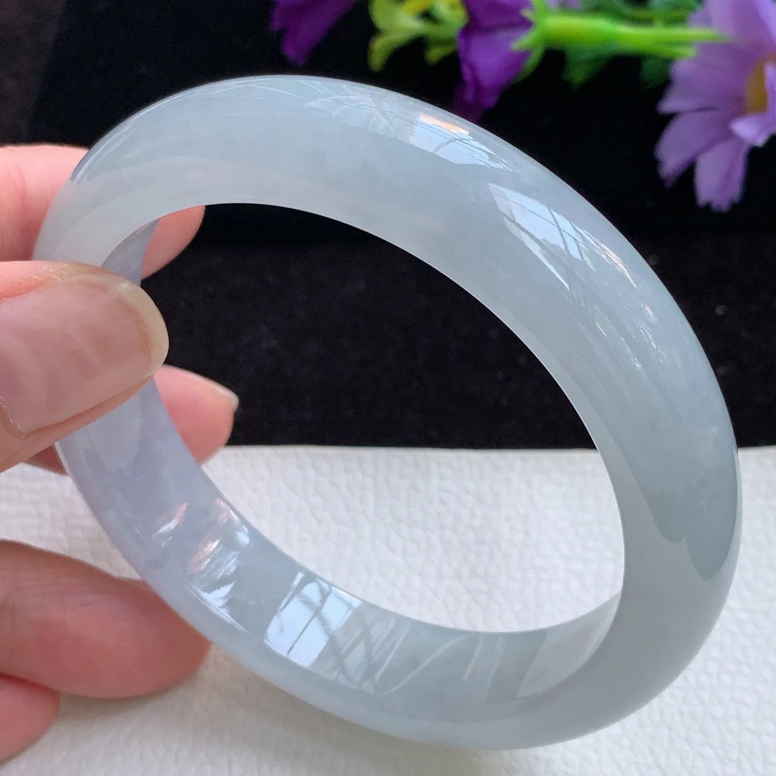 js实拍58*13.4*8.3平安镯天然缅甸翡翠手镯白月光贵气正圈玉镯子