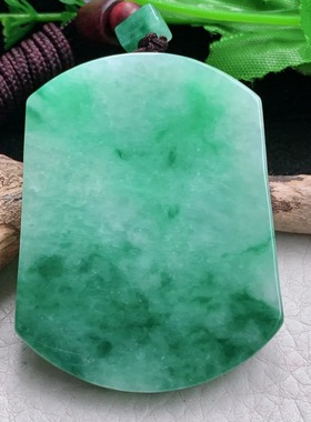 zen实拍54*41.8*5.5缅甸翡翠浅绿飘花平安无事牌 素面牌玉项坠