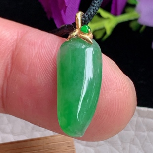 4.5缅甸翡翠满绿精美小福瓜小吊坠 镶金锁骨坠 8.8 zz3实拍连金25