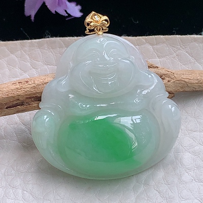 zzx实拍35.4*36.4*7.7缅甸翡翠精雕饱满飘绿大佛公 开心佛玉吊坠