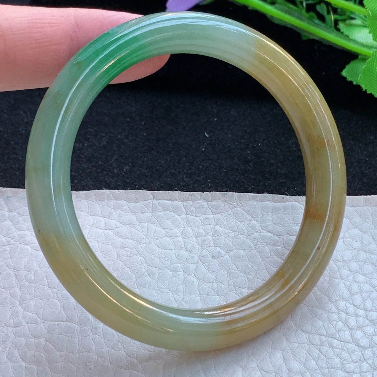 h自然光54.5*9.5*9叮当镯 缅甸翡翠a货玉手镯冰三彩圆条玉手环