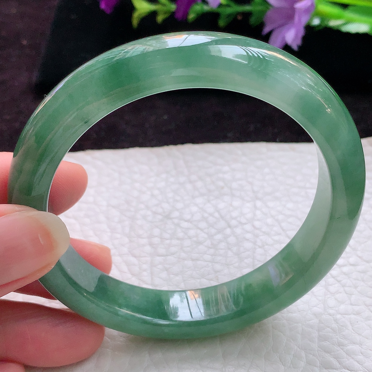 js实拍58*12.3*8.3镯 天然缅甸冰油绿宽边翡翠玉手镯 玉手环首饰