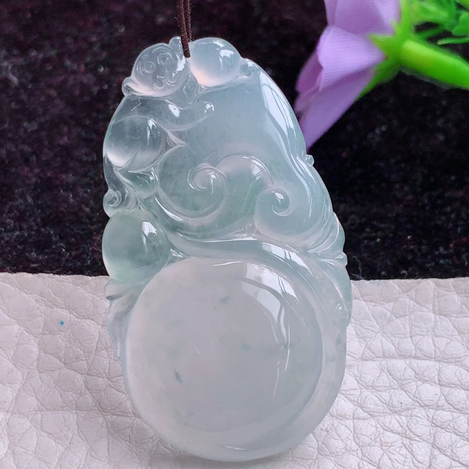 gp实拍46.3*26.5*5天然缅甸翡翠白冰灵猴献福 生肖猴玉吊坠玉挂件