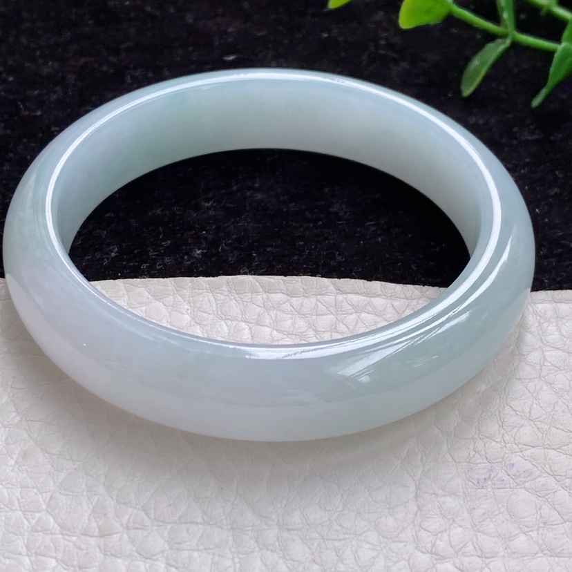 Xx自然光平安镯缅甸翡翠白月光冰胶宽边玉镯 玉手镯 55.8*13*8mm
