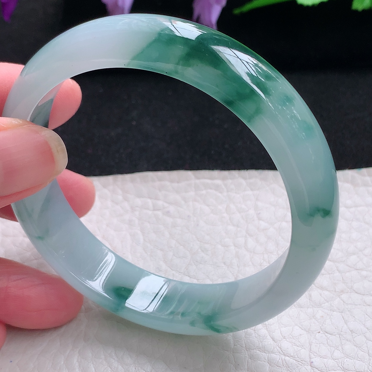 js自然光58*14.2*7.3平安镯 天然缅甸翡翠冰胶飘花宽边玉手镯