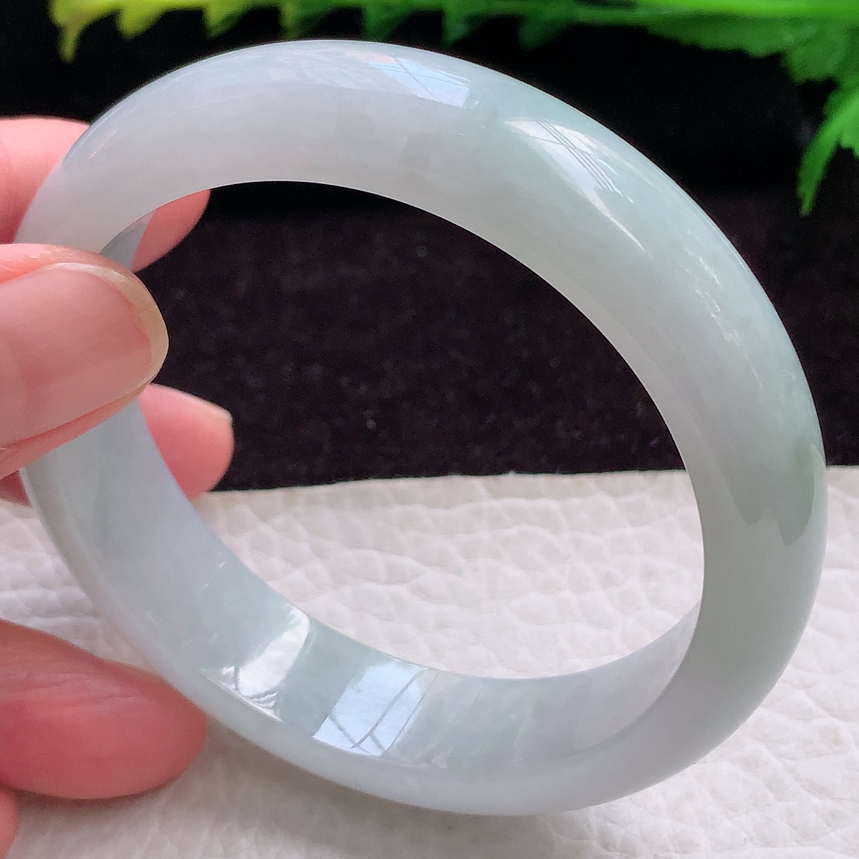 js实拍58*14.3*8平安镯 淡雅宽边缅甸翡翠玉手镯 珠宝玉手环