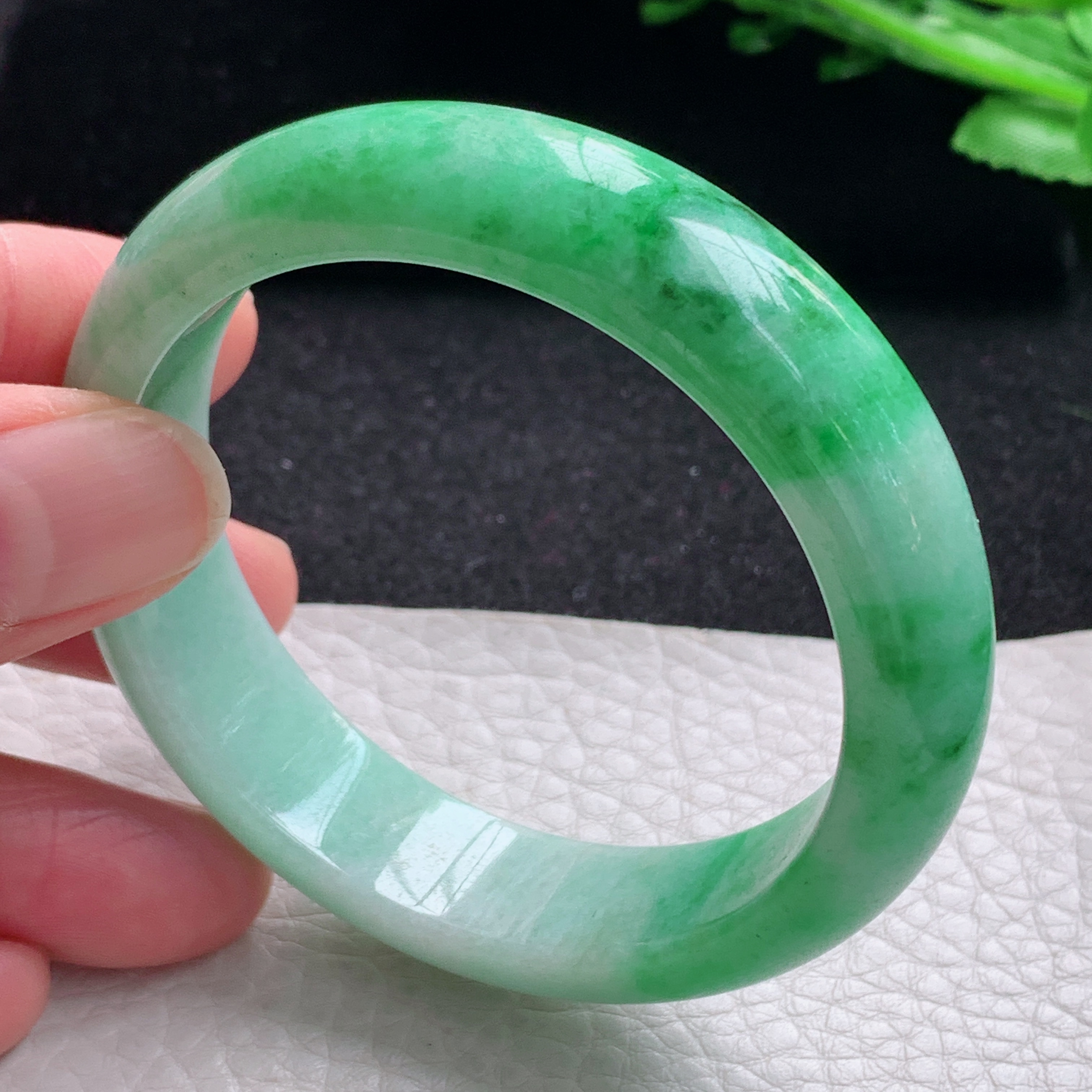 xc自然光53.3*14*7.5平安镯 缅甸翡翠a货玉手镯辣绿宽边玉手环