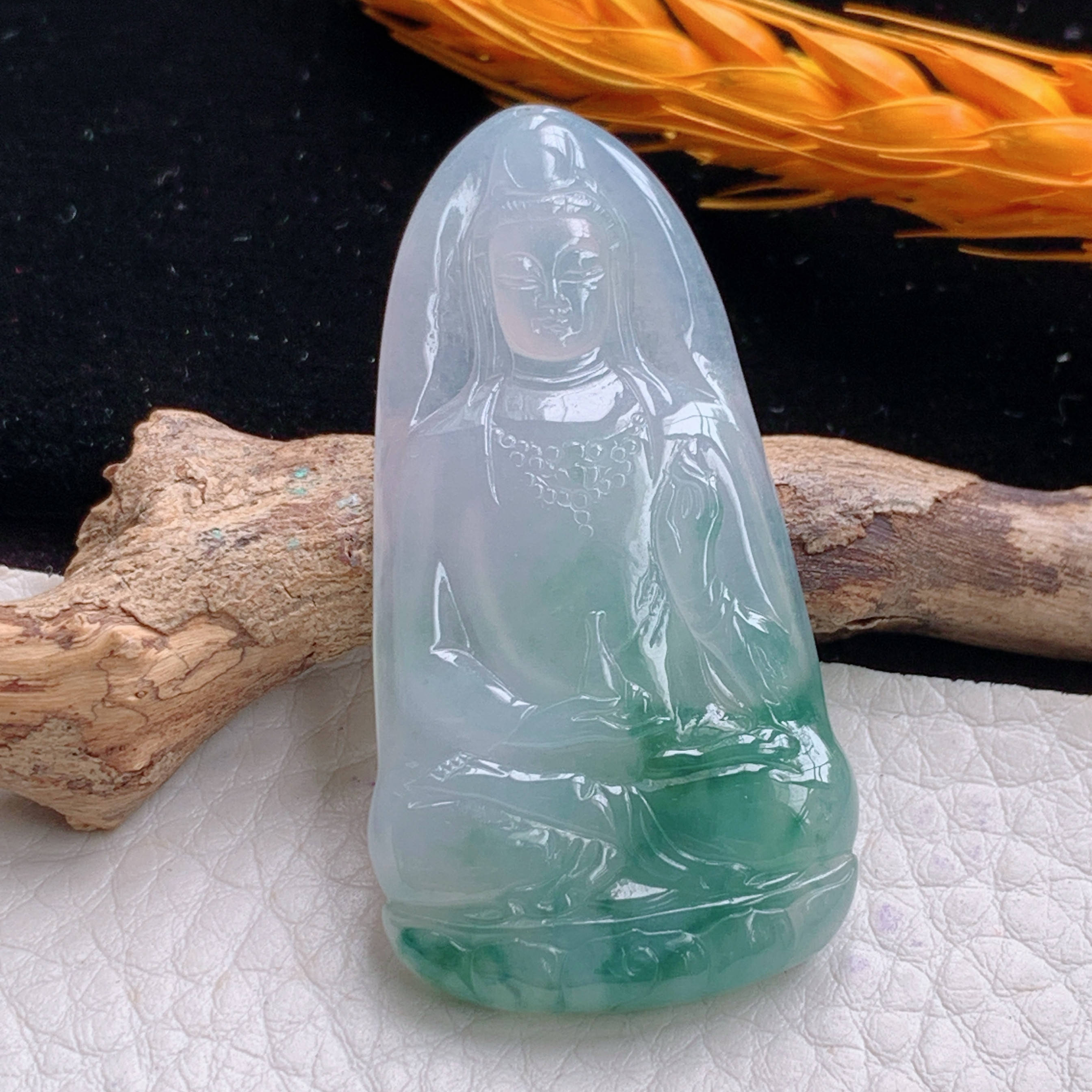 Lz实拍50.4*26.4*4.8翡翠A货精雕冰飘花持瓶观音 玉观音玉吊坠