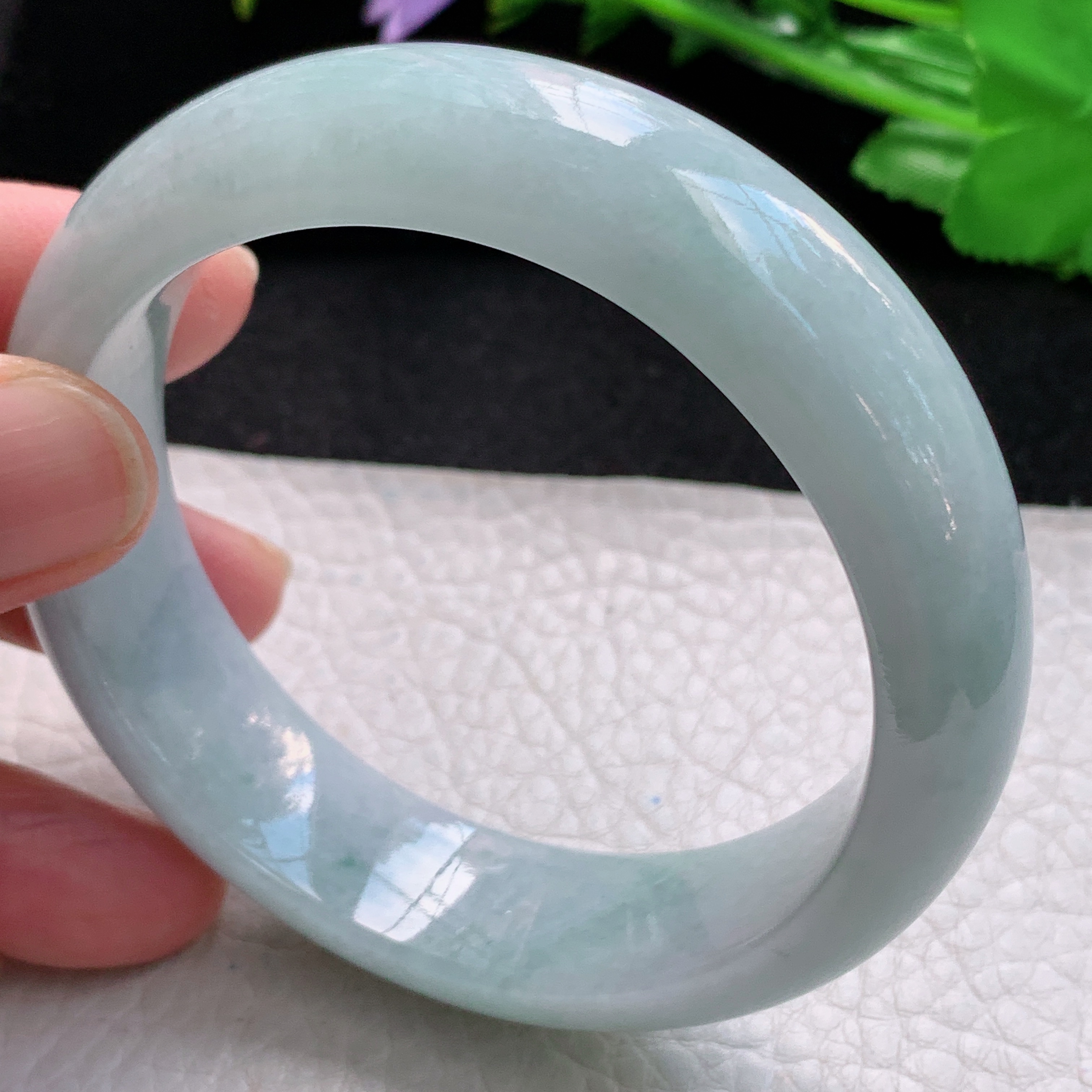 js自然光57*16.5*8.8轮胎镯 缅甸翡翠a货精美淡雅宽边玉手镯 手环