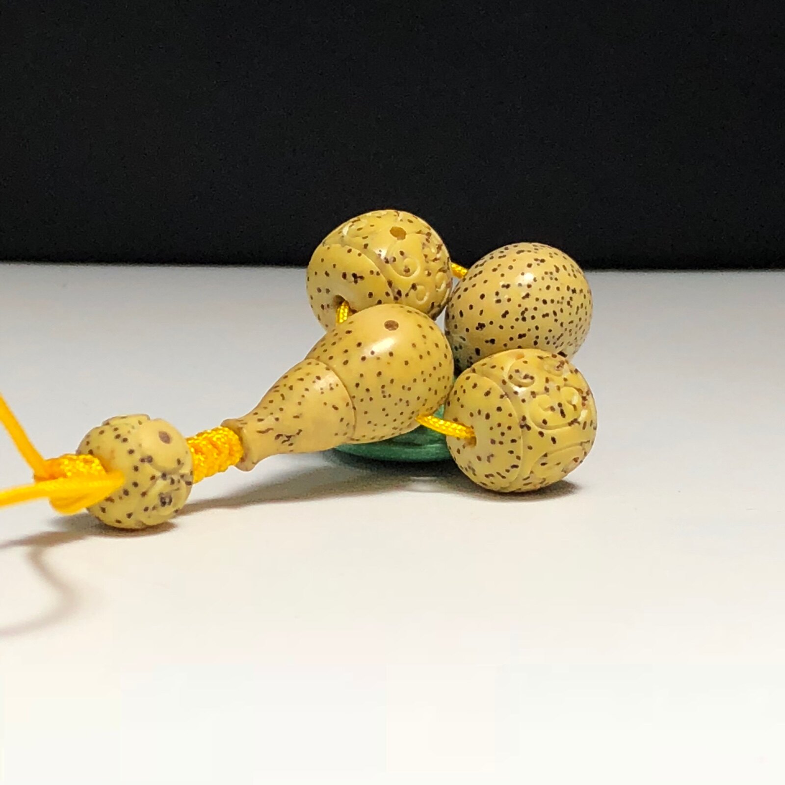 原生态星月菩提精工干磨未脱脂 星月配饰 分体佛头三通 腰珠顶珠在类目 饰品/流行首饰/时尚饰品新, 佛珠/木质手串, 佛珠/念珠中 - 来自Buy2taobao.com提供专业的淘宝代购服务