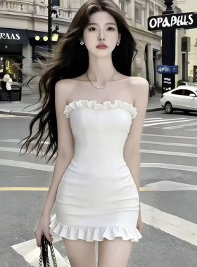辣妹性感花边白色连衣裙女2026夏季新款修身显瘦纯欲短款包臀裙子